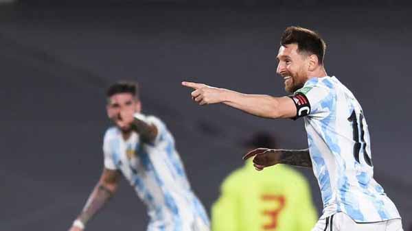 MU kiếm khoản lớn, Pogba chọc tức Ronaldo