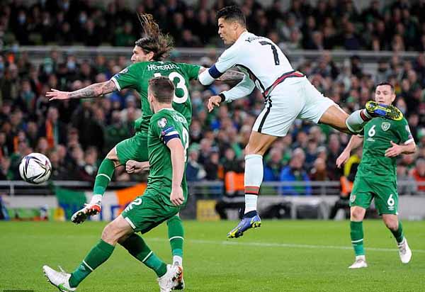 Ronaldo tịt ngòi, Bồ Đào Nha hụt vé sớm dự World Cup