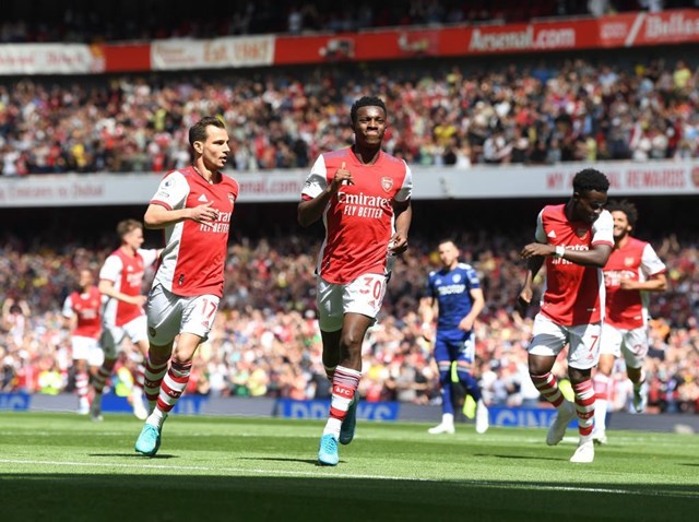 Premier League: Arsenal tranh chấp vị trí thứ 3 với Chelsea