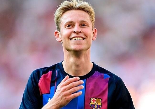 De Jong lên tiếng về khả năng tới Man United