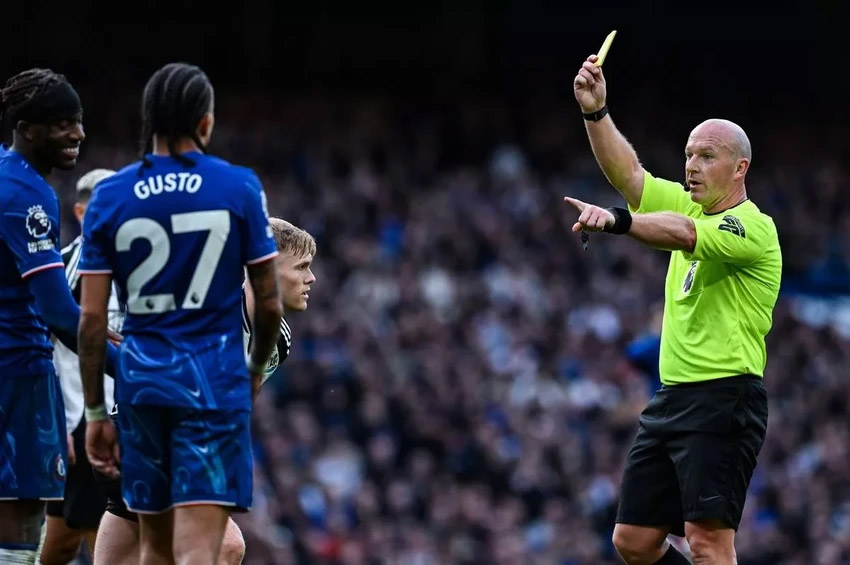 Chelsea bị phạt nặng sau khi lập kỷ lục lịch sử Premier League