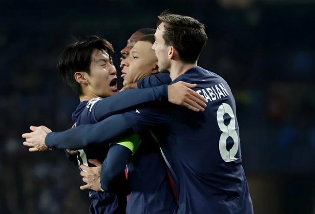 Mbappe và Lee Kang-in thi nhau tỏa sáng, PSG tìm lại thăng hoa