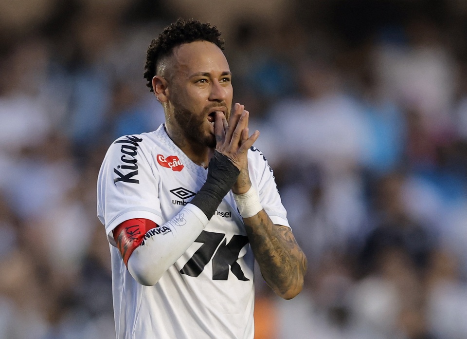 Neymar tái xuất ấn tượng