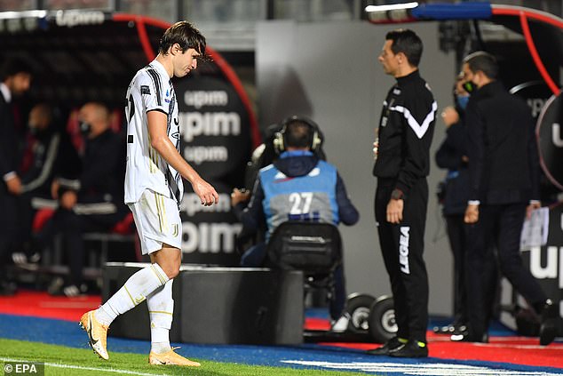 Dybala sửng cồ với sếp lớn Juventus gây choáng, ngày ra đi đang đến gần?