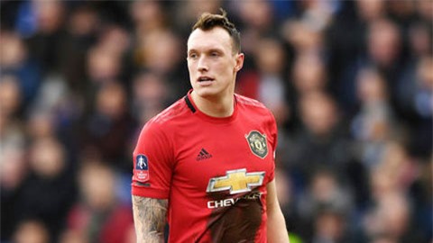 Man United: Lindelof, Bailly và Jones nhận tin xấu