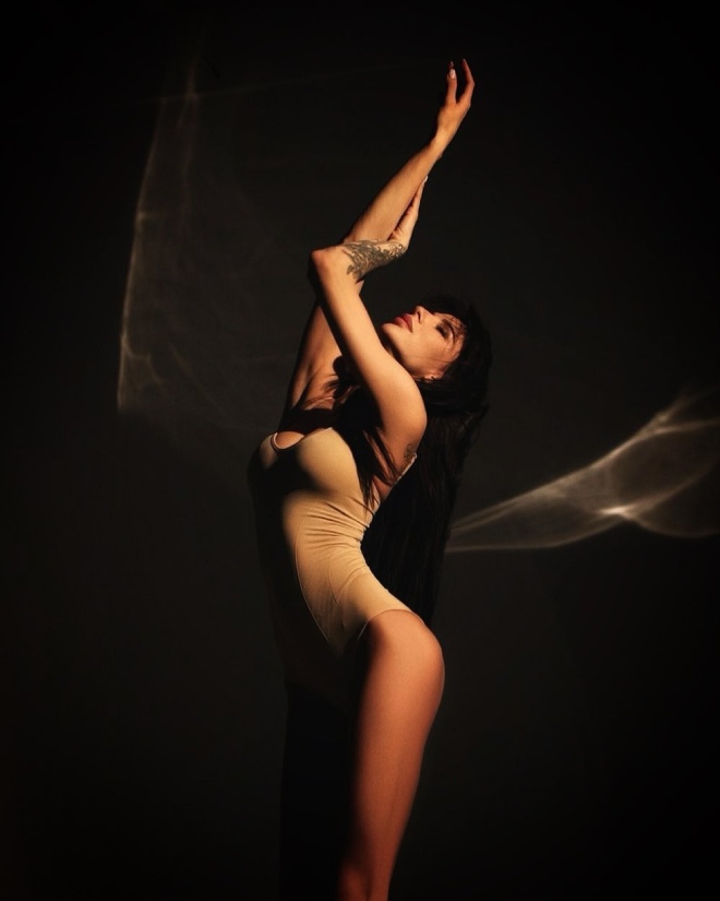 Mỹ nữ thể dục bị chồng "cắm sừng", "đốt" 300 triệu đồng/ngày