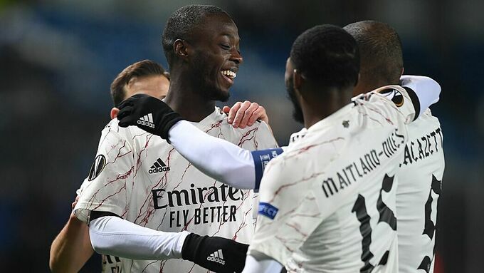 Arsenal vào vòng 1/16 Europa League